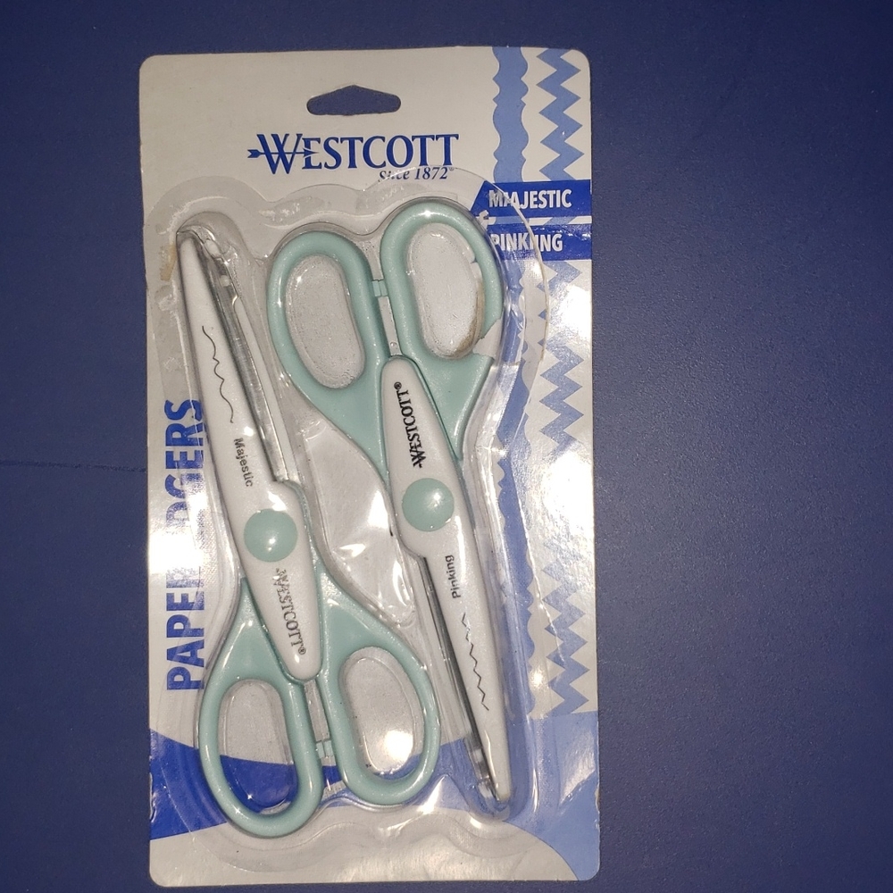 Westcott, paper edgets in teal.